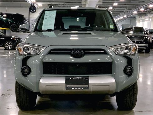 Used 2023 Toyota 4Runner TRD Off-Road Premium w/ Off Road Premium Plus Package AWD/4WD image 3