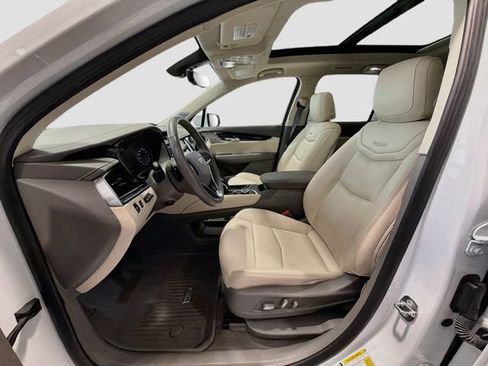 Used 2024 Cadillac XT6 Premium Luxury w/ Technology Package AWD/4WD image 18