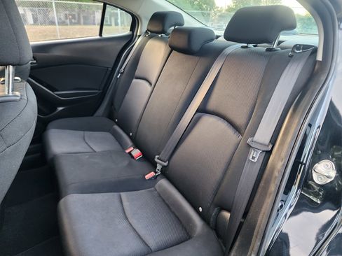 Used 2018 MAZDA MAZDA3 Sport FWD image 17