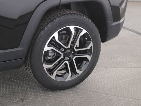Used 2022 Jeep Compass Limited AWD/4WD image 14