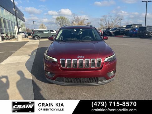 Used 2019 Jeep Cherokee Latitude Plus w/ Comfort/Convenience Group image 6