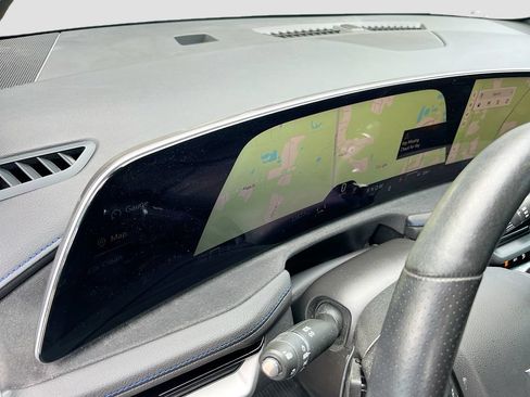 Used 2025 Cadillac XT4 Sport w/ Cold Weather Package FWD image 35