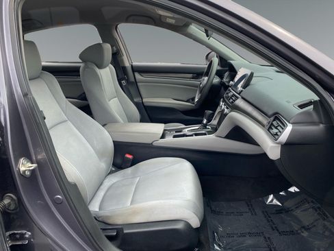 Used 2019 Honda Accord LX image 10
