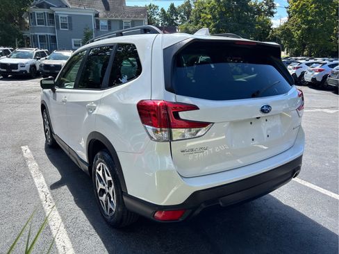 Used 2023 Subaru Forester Premium AWD/4WD image 6