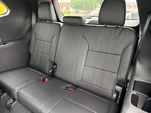 New 2026 Buick Enclave Avenir w/ Super Cruise Package FWD image 20