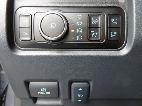 Used 2025 Ford F250 Platinum image 61