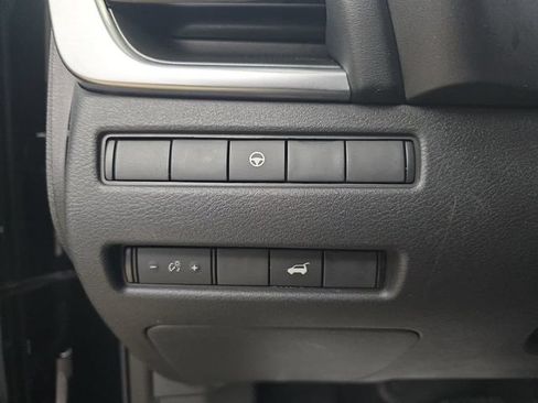 Used 2022 Nissan Rogue SV w/ SV Premium Package FWD image 35