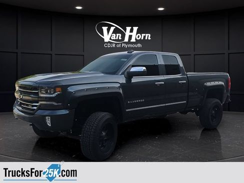 Used 2017 Chevrolet Silverado 1500 LTZ Z71 w/ LTZ Plus Package AWD/4WD image 5