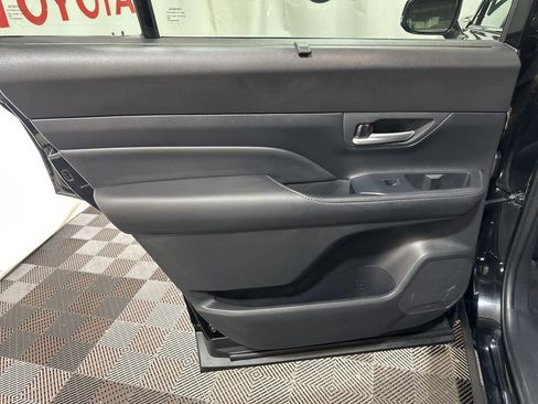 Used 2025 Toyota Grand Highlander XLE image 19