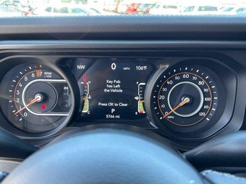 Used 2025 Jeep Gladiator Rubicon w/ Safety Group AWD/4WD image 25