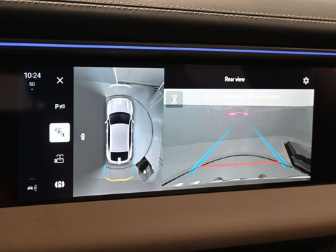 Certified 2025 Porsche Macan 4 Electric image 19