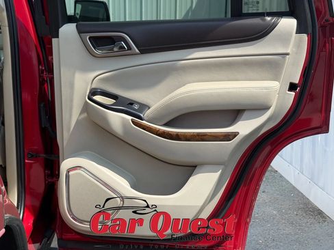 Used 2015 GMC Yukon Denali w/ Premium Package AWD/4WD image 22