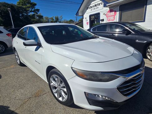 Used 2020 Chevrolet Malibu LT image 11