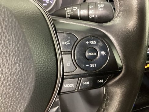 Used 2021 Toyota RAV4 XLE w/ XLE Grade Weather Package AWD/4WD image 22