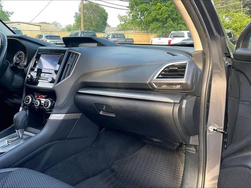 Used 2020 Subaru Forester Premium AWD/4WD image 19