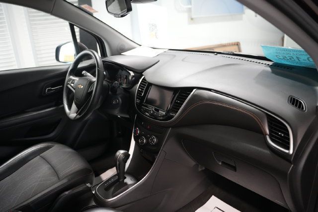 Used 2021 Chevrolet Trax LT AWD/4WD image 21