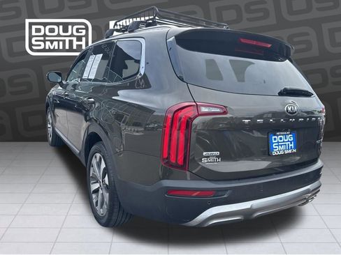Certified 2020 Kia Telluride EX w/ EX Premium Package AWD/4WD image 2