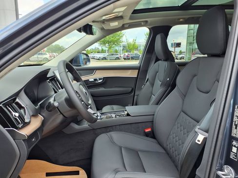 New 2026 Volvo XC90 B5 Core AWD/4WD image 14