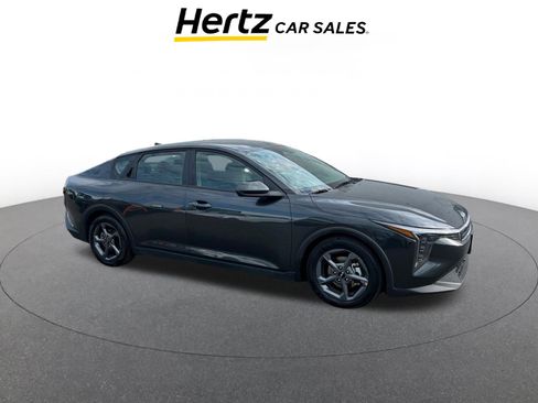 Used 2025 Kia K4 LXS image 1