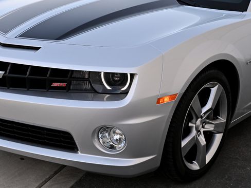 Used 2011 Chevrolet Camaro SS RWD image 27
