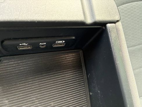 Used 2018 RAM 1500 Express w/ Express Value Package AWD/4WD image 11