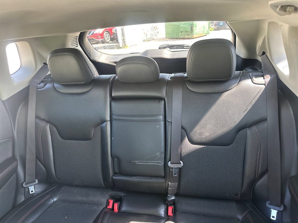 Used 2020 Jeep Compass Trailhawk AWD/4WD image 18