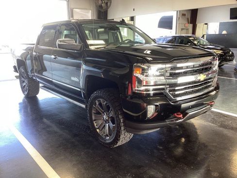 Used 2017 Chevrolet Silverado 1500 High Country image 1