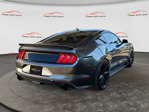 Used 2020 Ford Mustang Coupe RWD image 10