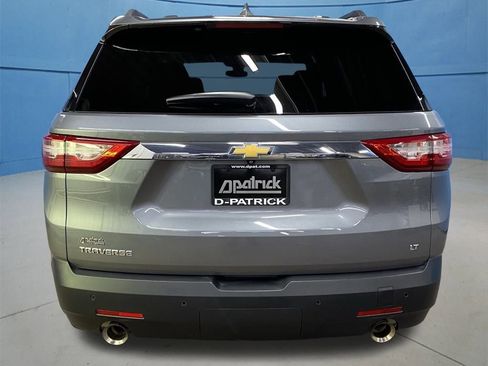 Used 2020 Chevrolet Traverse LT image 10