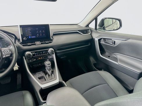 Used 2025 Toyota RAV4 LE image 22