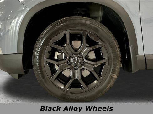Certified 2025 Honda Pilot Touring image 35