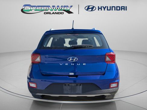 Certified 2024 Hyundai Venue SEL FWD image 7