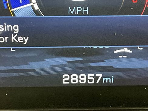 Used 2025 Chevrolet Equinox LT image 14