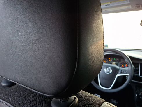 Used 2018 Buick Encore Preferred image 13