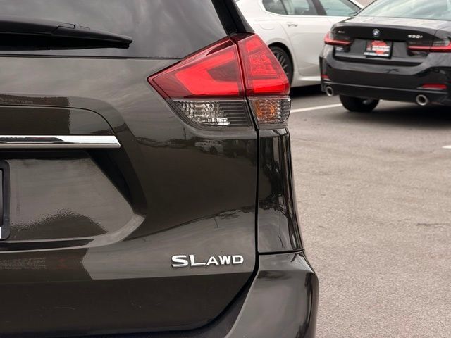 Used 2017 Nissan Rogue SL w/ SL Premium Package AWD/4WD image 11