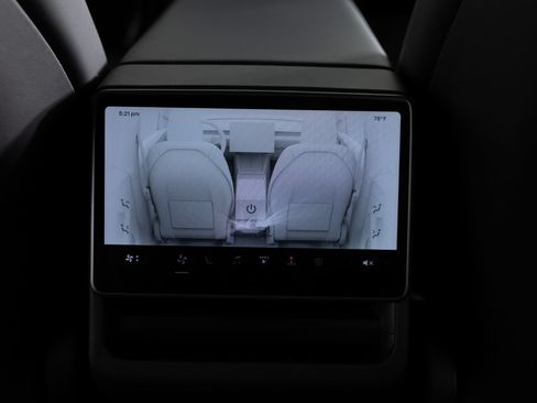 Used 2026 Tesla Model Y AWD image 39