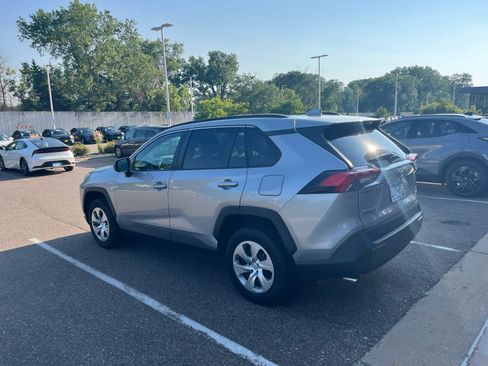Used 2019 Toyota RAV4 LE w/ All Weather Liner Package AWD/4WD image 4