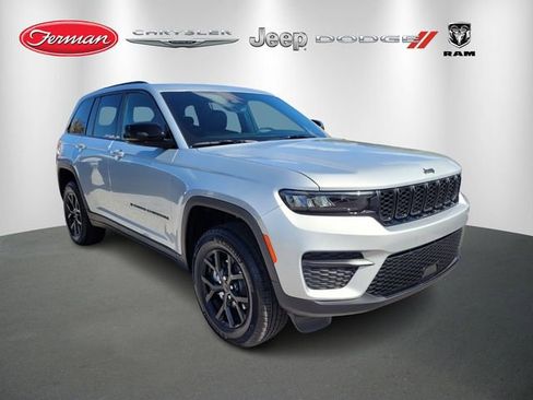 New 2025 Jeep Grand Cherokee Altitude image 1