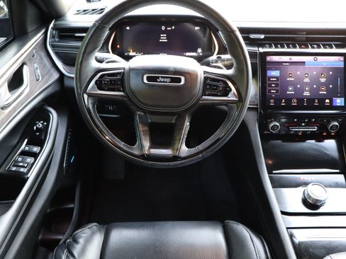 Used 2022 Jeep Grand Cherokee L Overland w/ Advanced Protech Group III RWD image 27