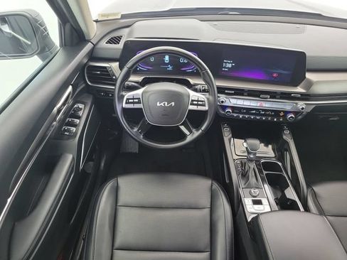Used 2025 Kia Telluride S FWD image 15