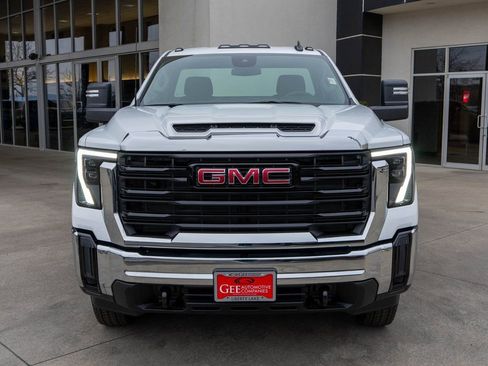 New 2026 GMC Sierra 3500 Pro image 2