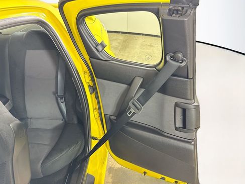 Used 2004 MAZDA RX-8 w/ MT Sport Pkg image 16