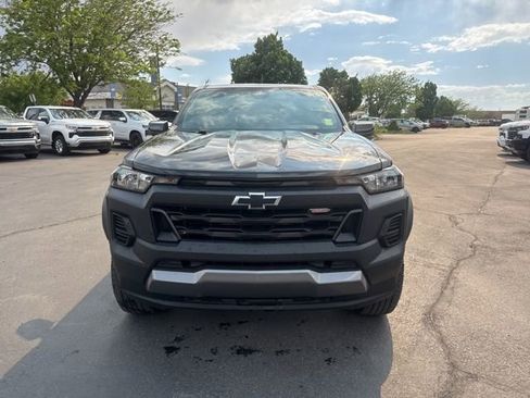 Certified 2025 Chevrolet Colorado Trail Boss AWD/4WD image 2