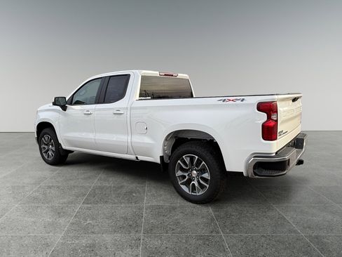 New 2026 Chevrolet Silverado 1500 LT image 3