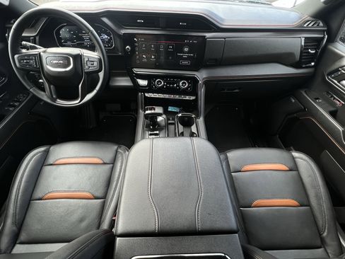 Used 2024 GMC Sierra 1500 AT4 w/ Technology Package image 9