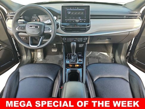 Used 2024 Jeep Compass Limited image 9