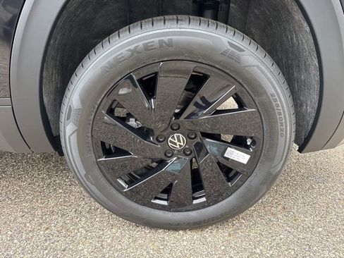 New 2026 Volkswagen Atlas SE image 21