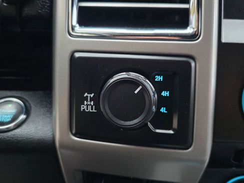 Used 2017 Ford F250 Lariat w/ Lariat Ultimate Package AWD/4WD image 19