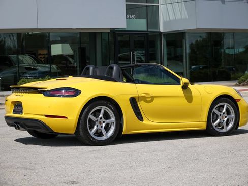Certified 2024 Porsche 718 Boxster RWD image 26