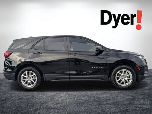 Used 2024 Chevrolet Equinox LS w/ Driver Confidence II Package FWD image 2